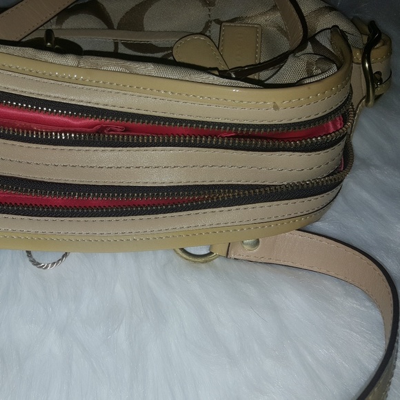 Coach Women's Handbag - Picture 3 of 4